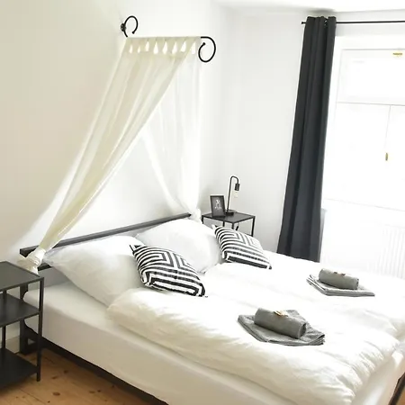 White Midsommar - Stilvolle Wohnung, 4 Schlafzimmer, Kueche Апартаменты *