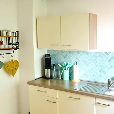 White Midsommar - Stilvolle Wohnung, 4 Schlafzimmer, Kueche
