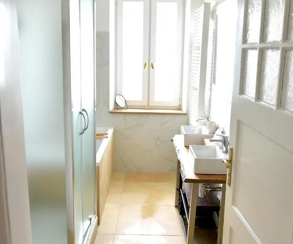 White Midsommar - Stilvolle Wohnung, 4 Schlafzimmer, Kueche