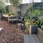 White Midsommar - Stilvolle Wohnung, 4 Schlafzimmer, Kueche Appartamento Landshut