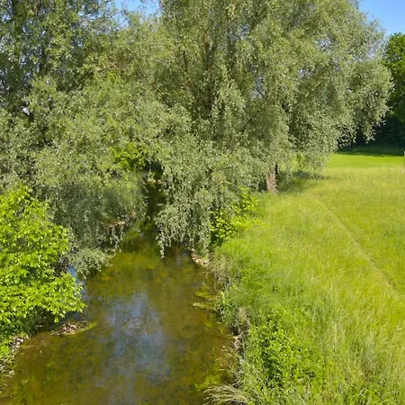 White Midsommar - Stilvolle Wohnung, 3 Schlafzimmer, Wohnzimmer, Kueche Apartment Landshut