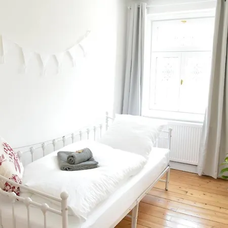White Midsommar - Stilvolle Wohnung, 3 Schlafzimmer, Wohnzimmer, Kueche *