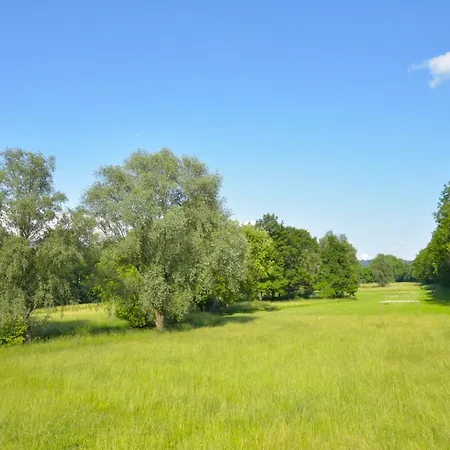 White Midsommar - Stilvolle Wohnung, 3 Schlafzimmer, Wohnzimmer, Kueche Apartment Landshut