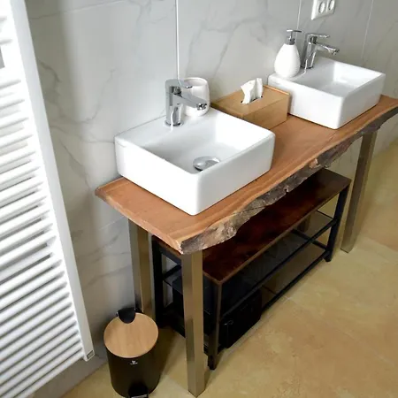 White Midsommar - Stilvolle Wohnung, 3 Schlafzimmer, Wohnzimmer, Kueche