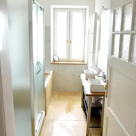 White Midsommar - Stilvolle Wohnung, 3 Schlafzimmer, Wohnzimmer, Küche