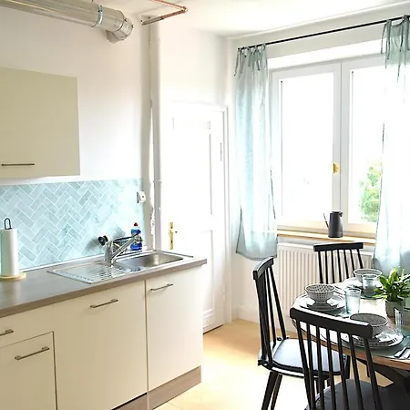 White Midsommar - Stilvolle Wohnung, 3 Schlafzimmer, Wohnzimmer, Küche Landshut