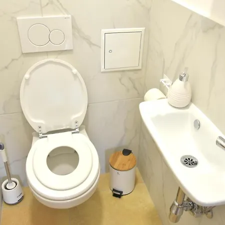 Apartment White Midsommar - Stilvolle Wohnung, 3 Schlafzimmer, Wohnzimmer, Küche