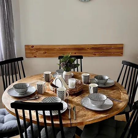 White Midsommar - Stilvolle Wohnung, 4 Schlafzimmer, Kueche Διαμέρισμα *